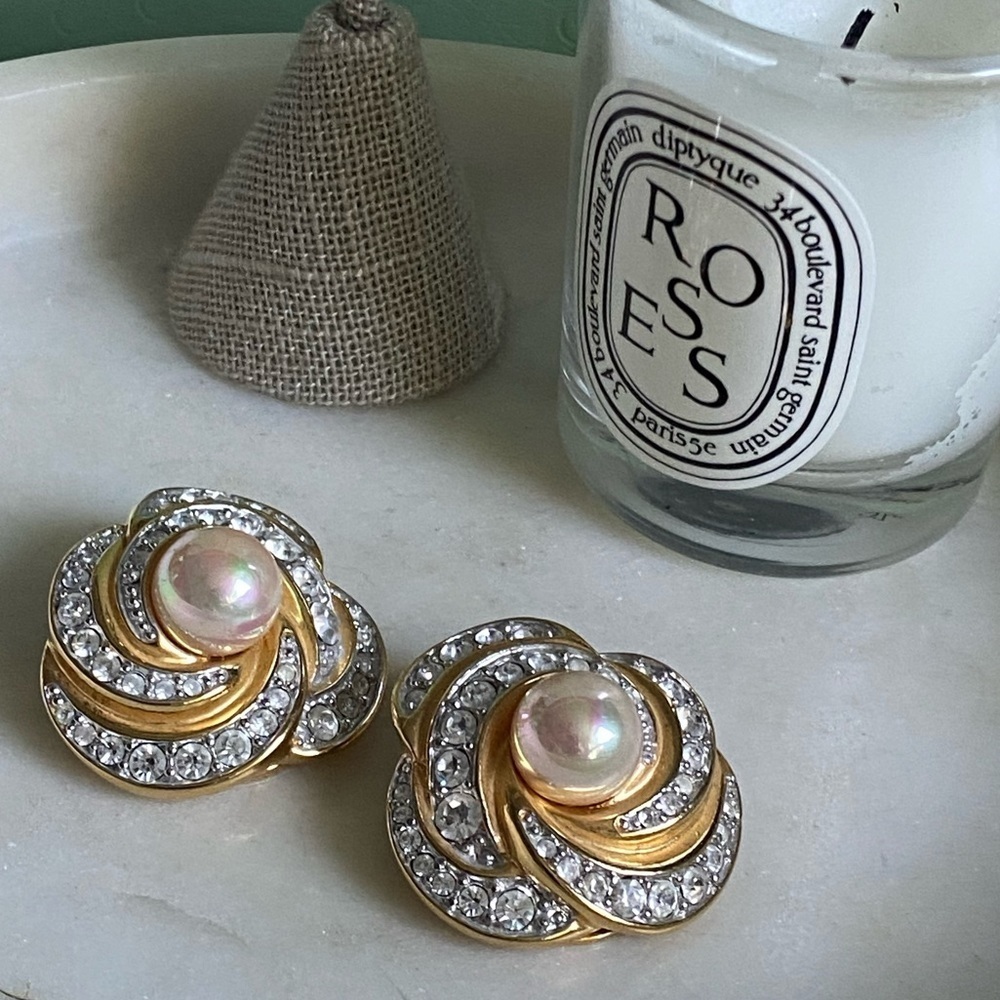 Nolan Miller crystals and pearls gold tone earrings - Picture 1 of 5